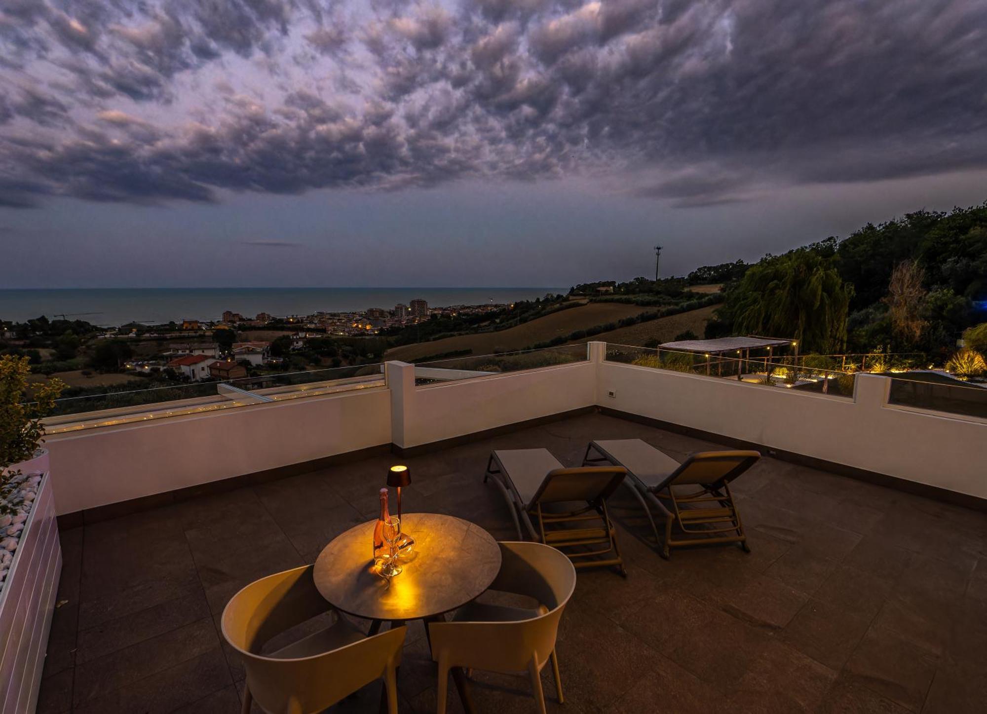 阿布鲁齐的罗塞托Terrazza Sul Mare住宿加早餐旅馆 外观 照片